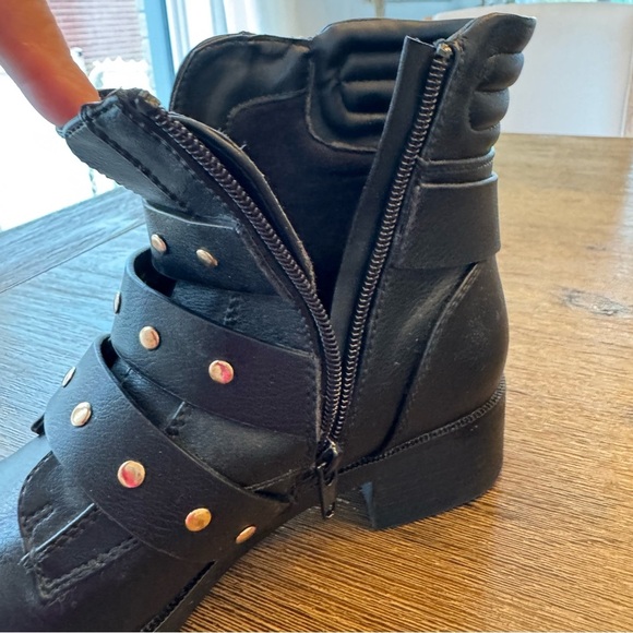 ONLY Black Studded Buckle Ankle Boots Size 6.5 - Picture 4 of 6